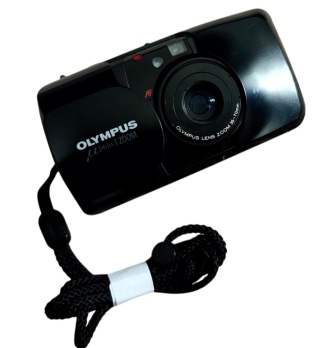 Olympus µ[mju:] Zoom – Kompaktowy aparat analogowy 1999r