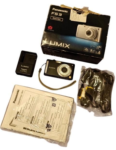 Panasonic Lumix DMC-FS3 – kompaktowy aparat cyfrowy 8.1 MP z obiektywem Leica