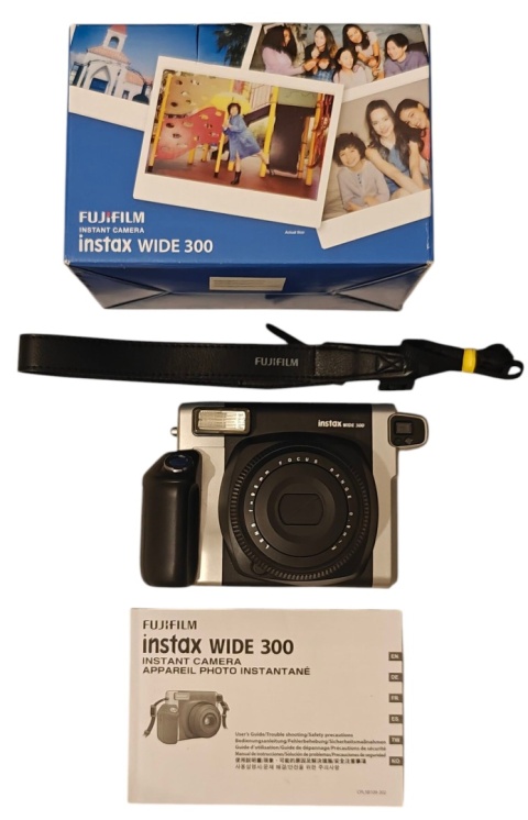 Fujifilm Instax Wide 300 – aparat natychmiastowy czarny