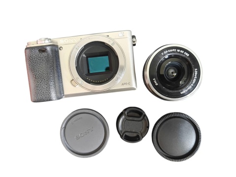 Aparat bezlusterkowy Sony Alpha A6000 | Komplet | 24,3 MP | NFC | Wi-Fi | Full HD